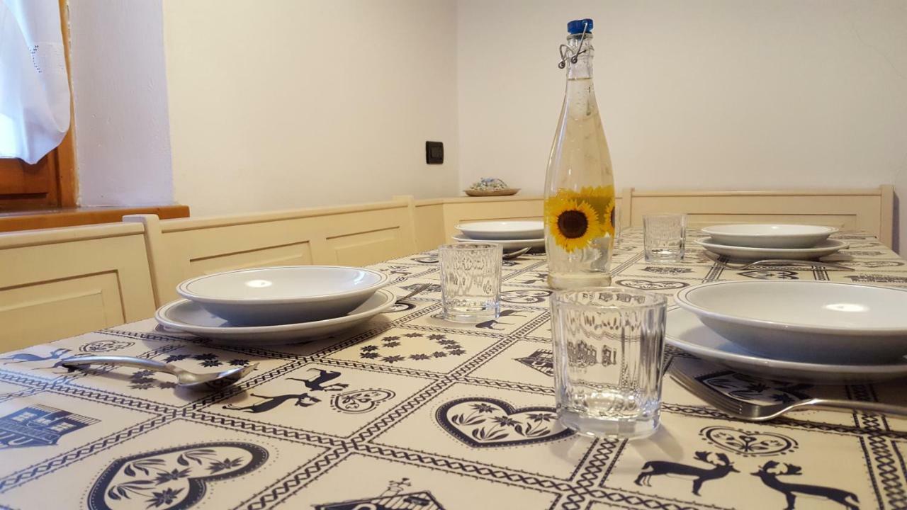 Casa Rossi Apartment Le Grazie  ภายนอก รูปภาพ