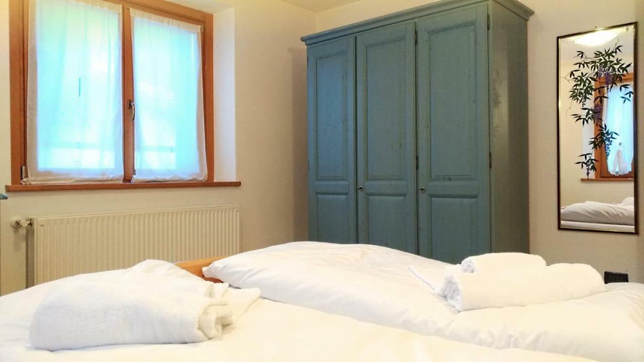 Casa Rossi Apartment Le Grazie  ภายนอก รูปภาพ