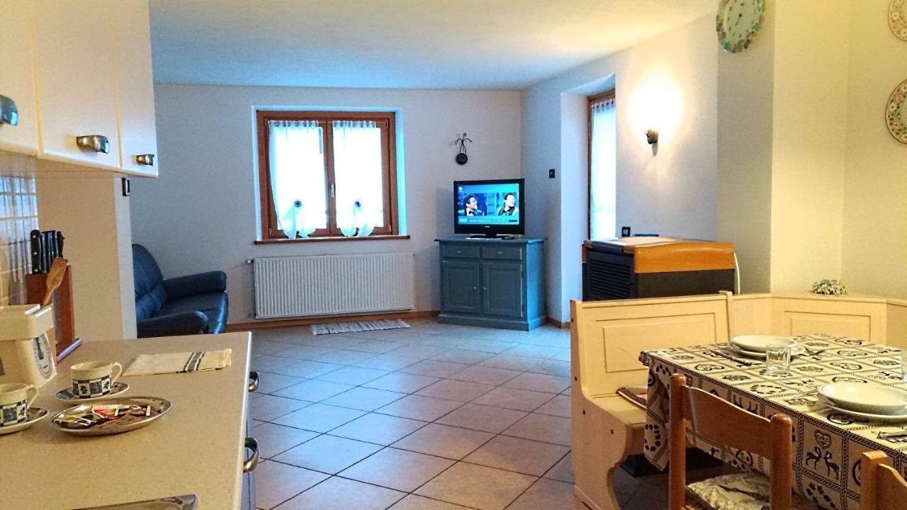Casa Rossi Apartment Le Grazie  ภายนอก รูปภาพ