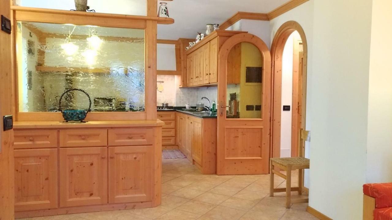 Casa Rossi Apartment Le Grazie  ภายนอก รูปภาพ