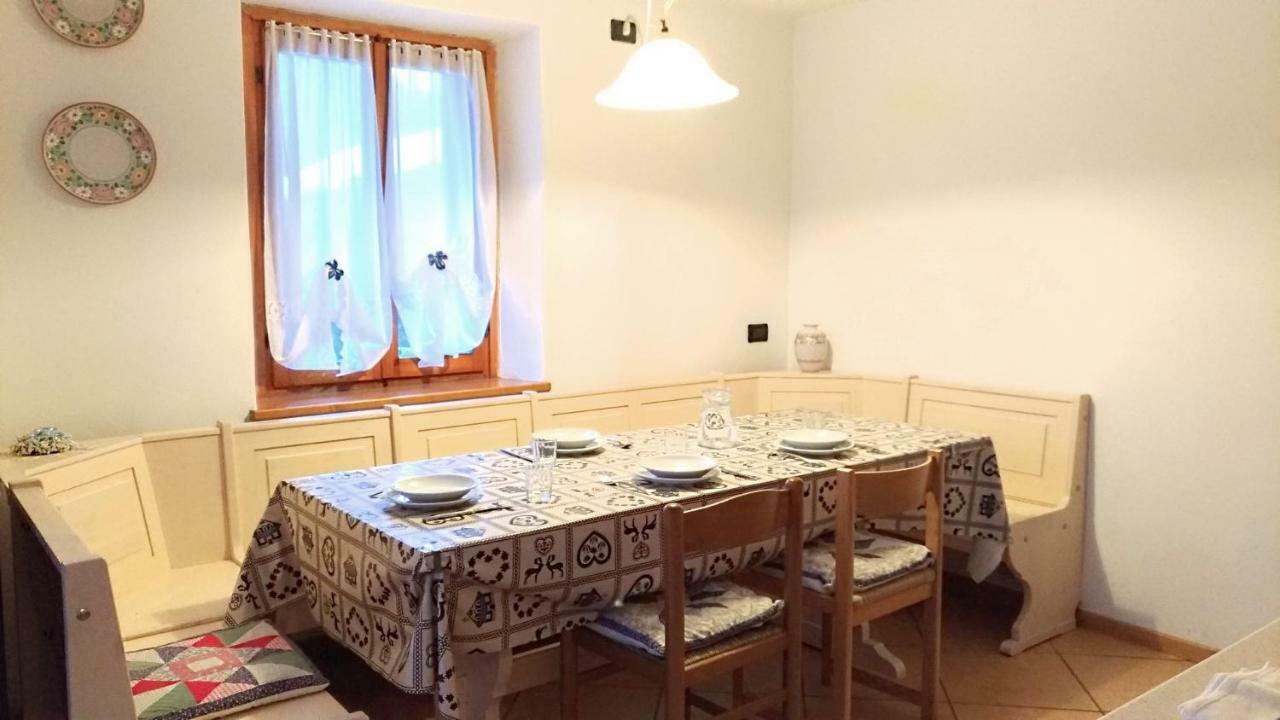 Casa Rossi Apartment Le Grazie  ภายนอก รูปภาพ