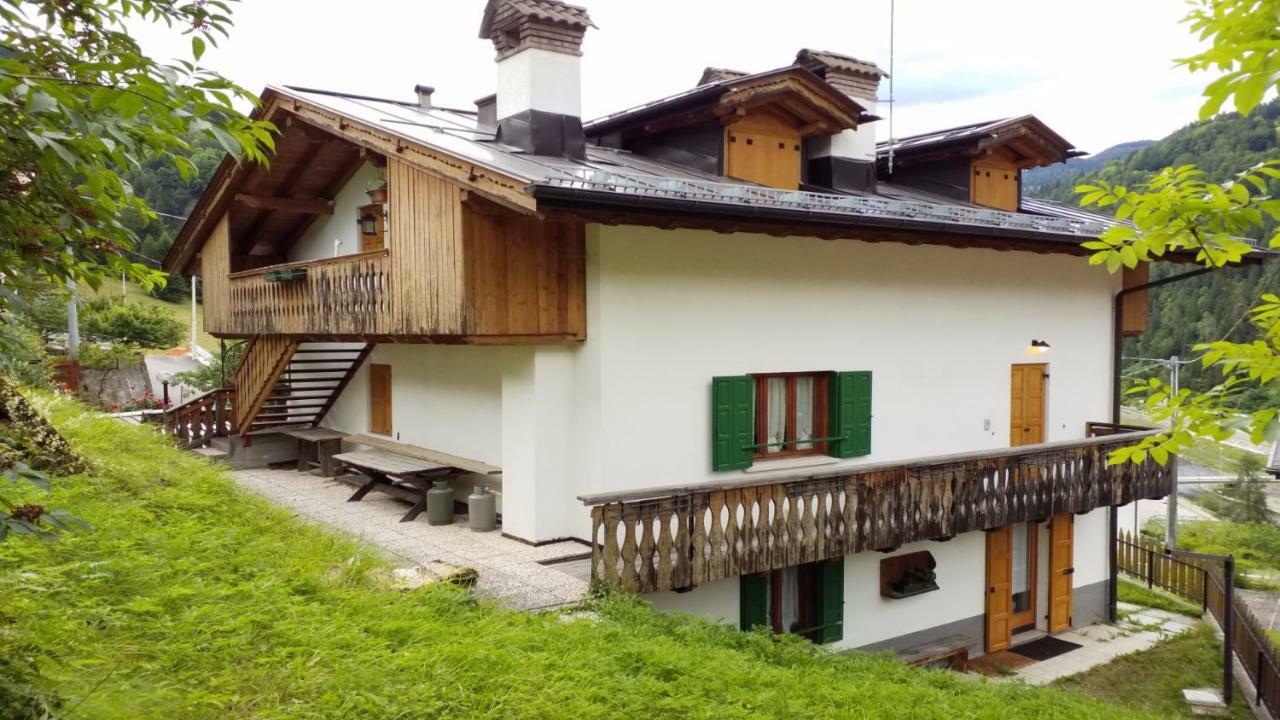 Casa Rossi Apartment Le Grazie  ภายนอก รูปภาพ